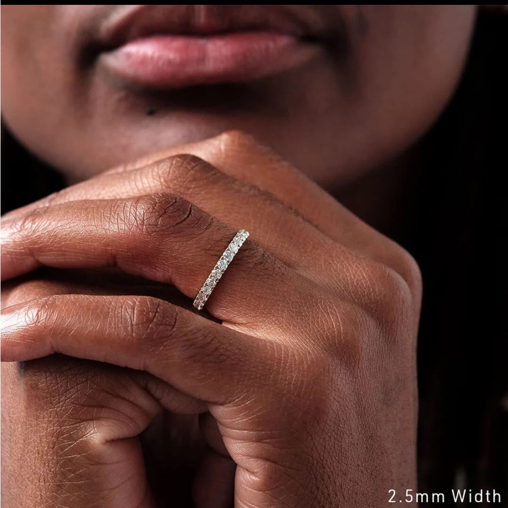 Slim Pavé Diamond Eternity Ring in White Gold - Picture 4 of 4